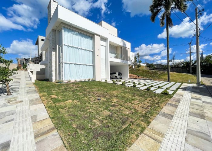 Casa Residencial no Condom&iacute;nio Fechado Jardim Acapulco